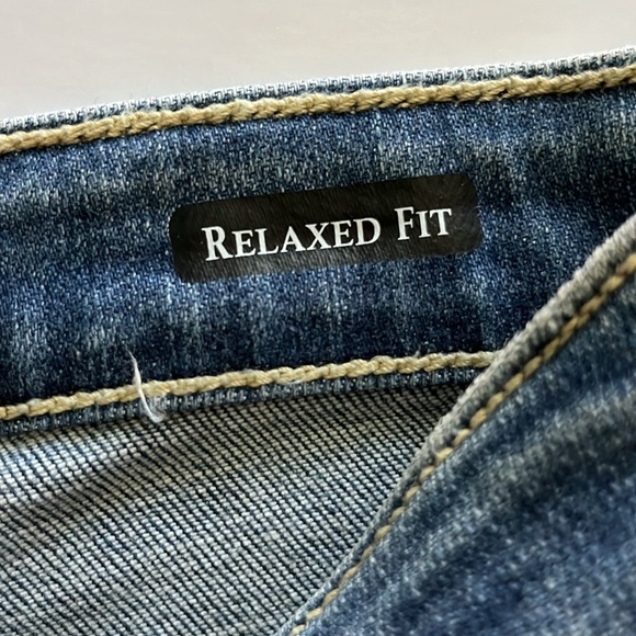 Judy Blue Relaxed Fit Size 7/28 - Picture 11 of 16